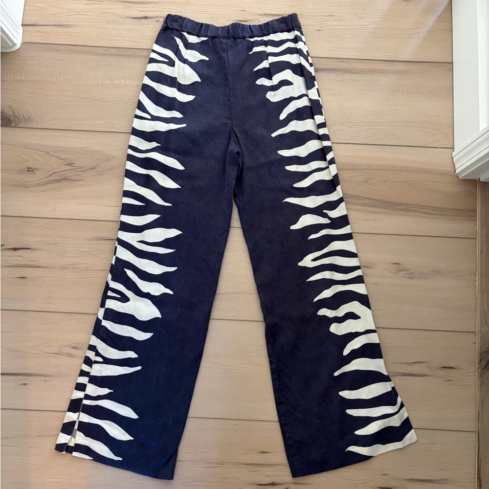 Anthropologie Maeve Blue and White Patterned Pants - Picture 3 of 7